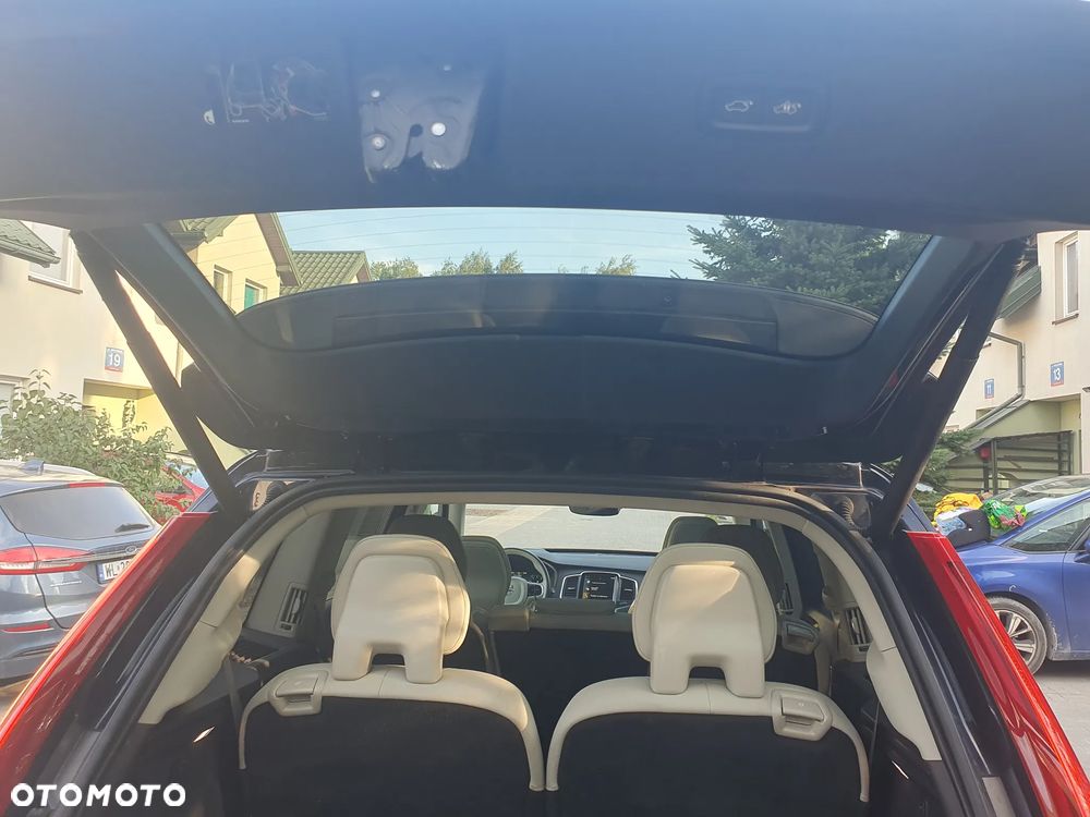 Volvo XC 90 T6 AWD Geartronic Momentum - 32