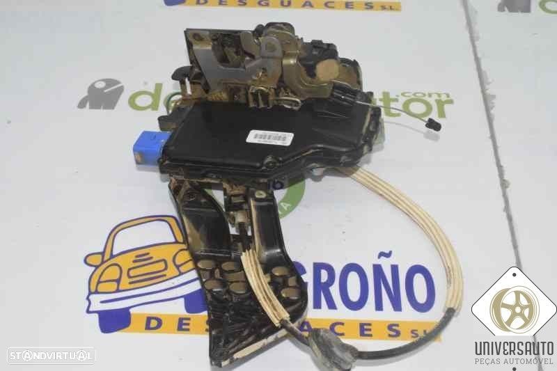 FECHADURA PORTA TRASEIRA DIREITA VOLKSWAGEN TOUAREG 2005 - 1
