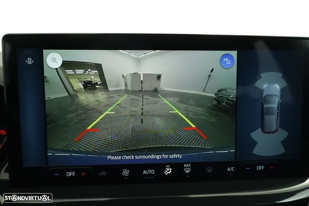 Ford Focus 1.0 EcoBoost MHEV ST-Line X - 11