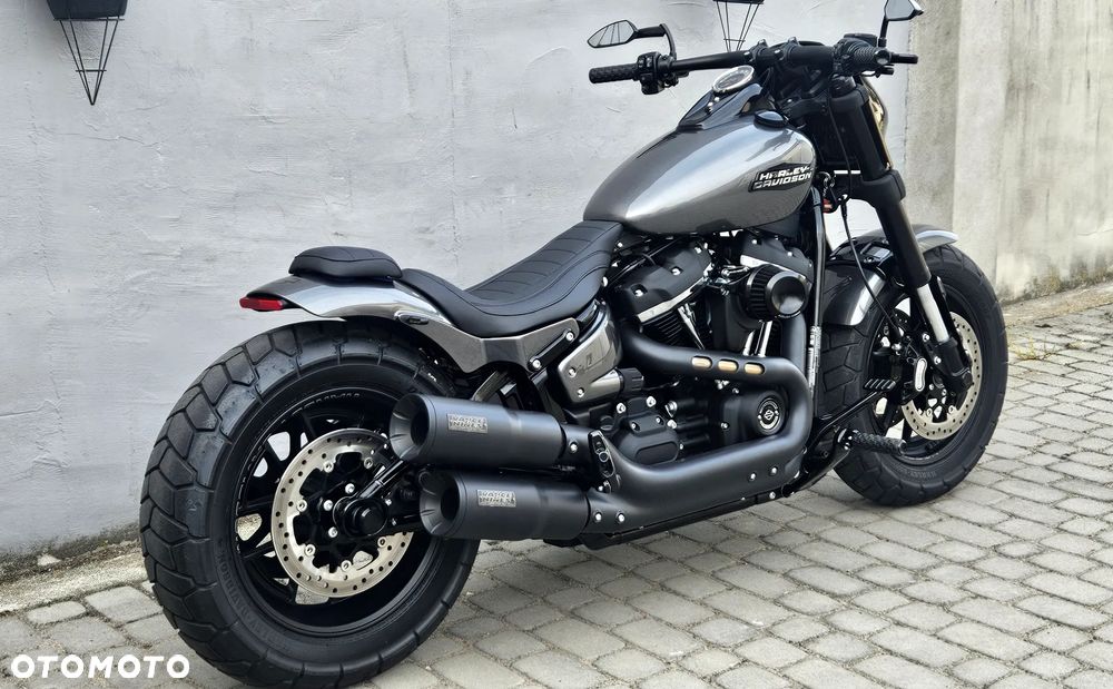 Harley-Davidson Softail Fat Bob - 11