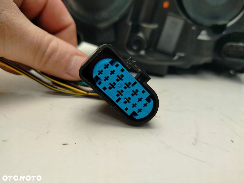 FORD FOCUS MK3 10R- REFLEKTOR LAMPA LEWY PRZÓD LEWA PRZEDNIA - 10