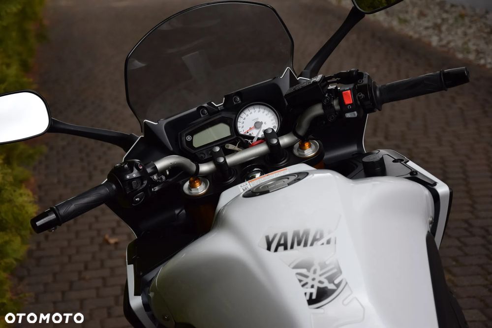 Yamaha FZ8 - 5