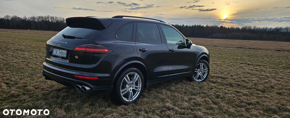 Porsche Cayenne - 4