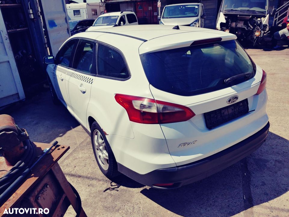 Dezmembrez Ford Focus 3 1.6 TDCI - 2