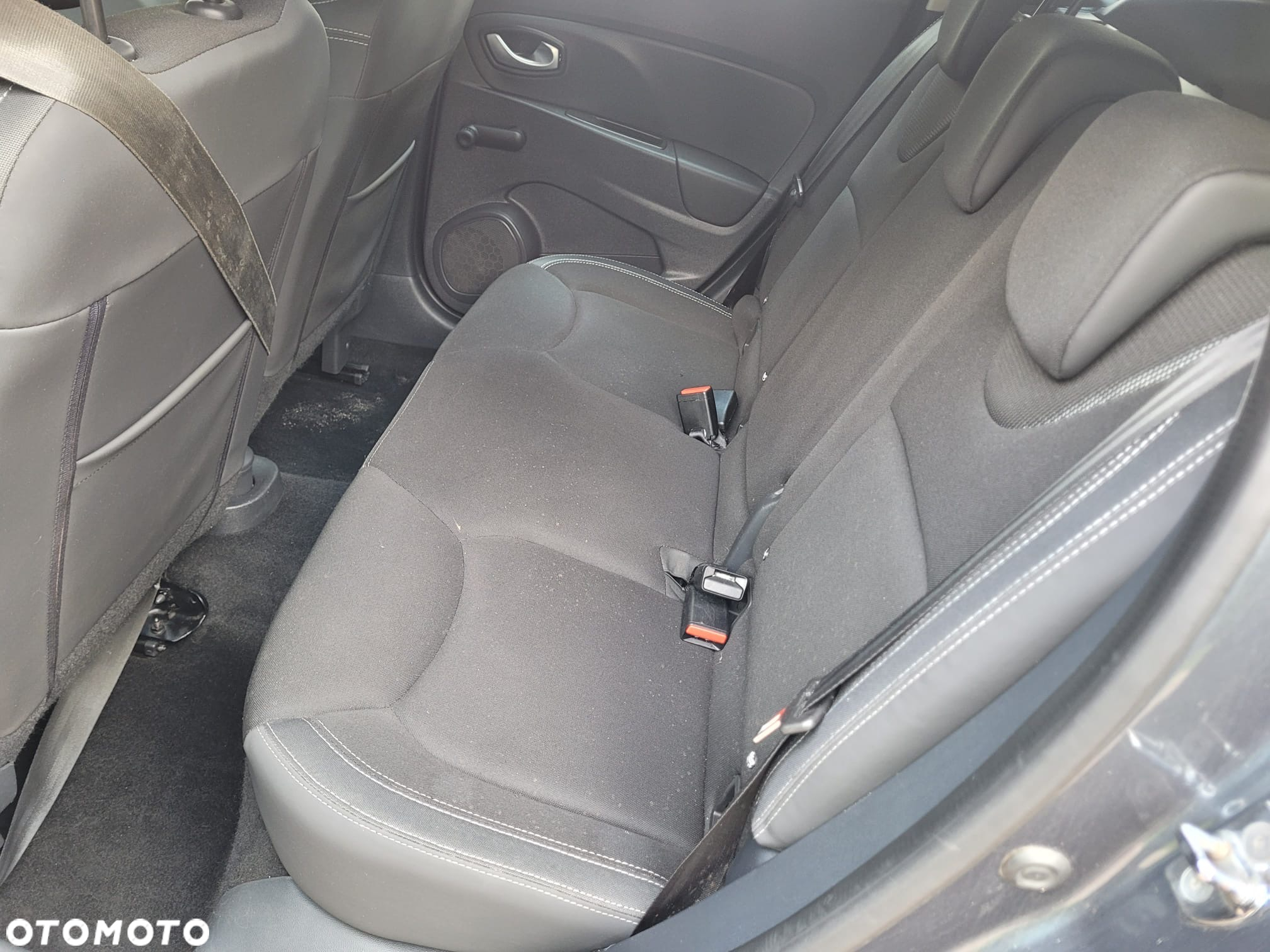 Renault Clio Grandtour (Energy) dCi 90 Bose Edition - 21