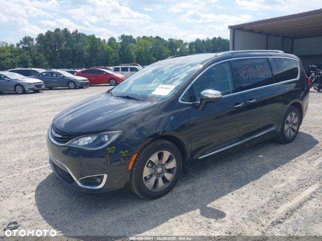 Chrysler Pacifica - 2