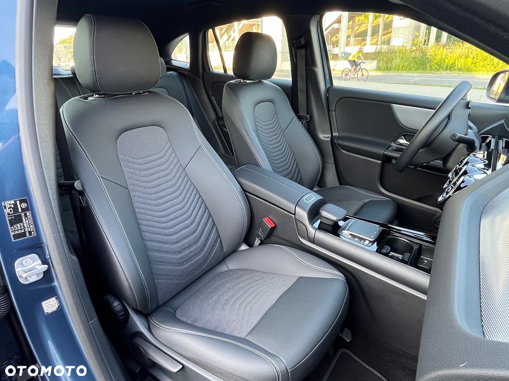 Mercedes-Benz GLA 200 Style - 17