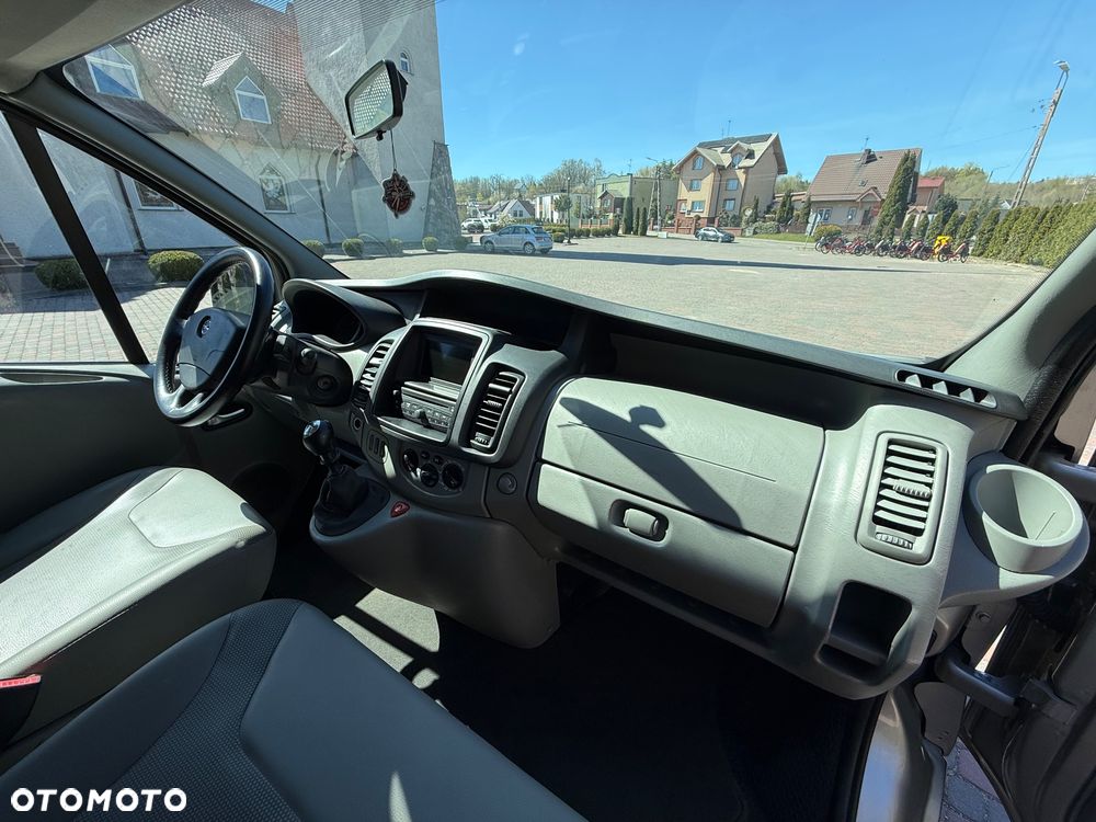 Opel Vivaro L2H1 2.9t - 19