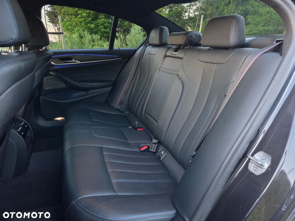 BMW Seria 5 530d xDrive mHEV M Sport sport - 37