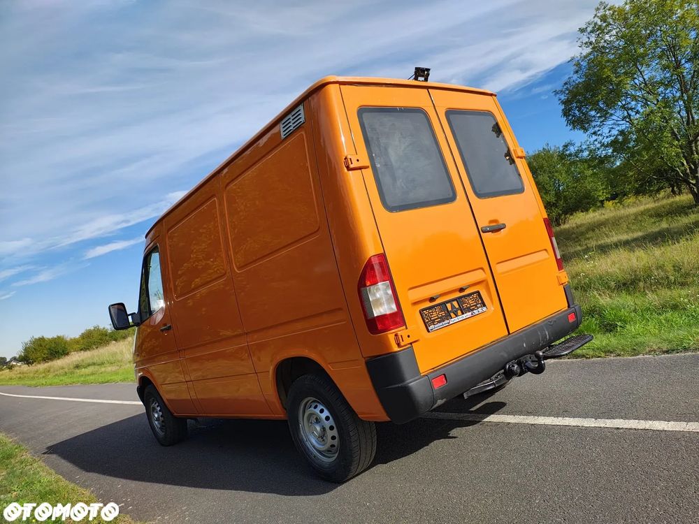 Mercedes-Benz SPRINTER - 16