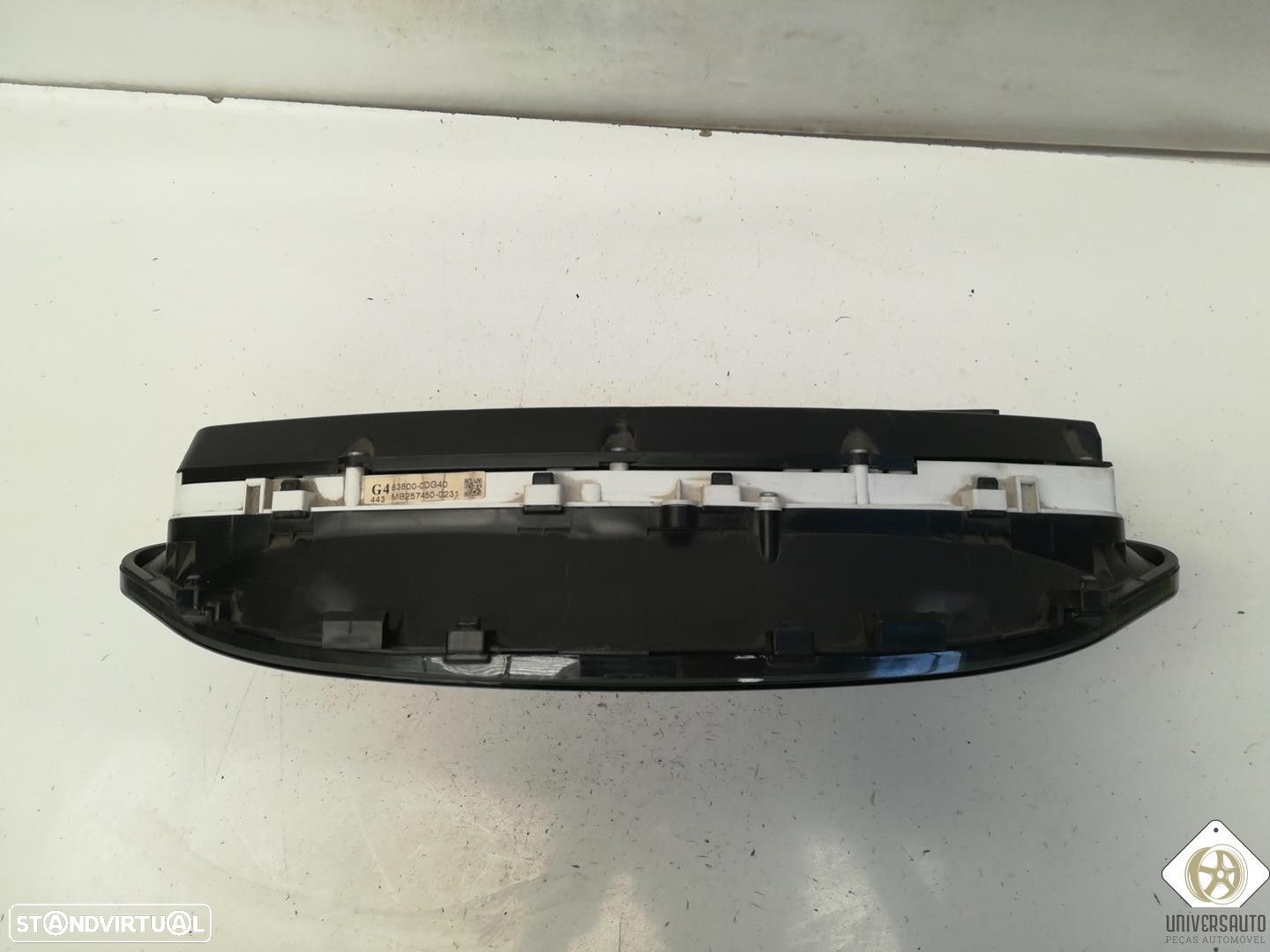 QUADRANTE TOYOTA YARIS 2010 - 1