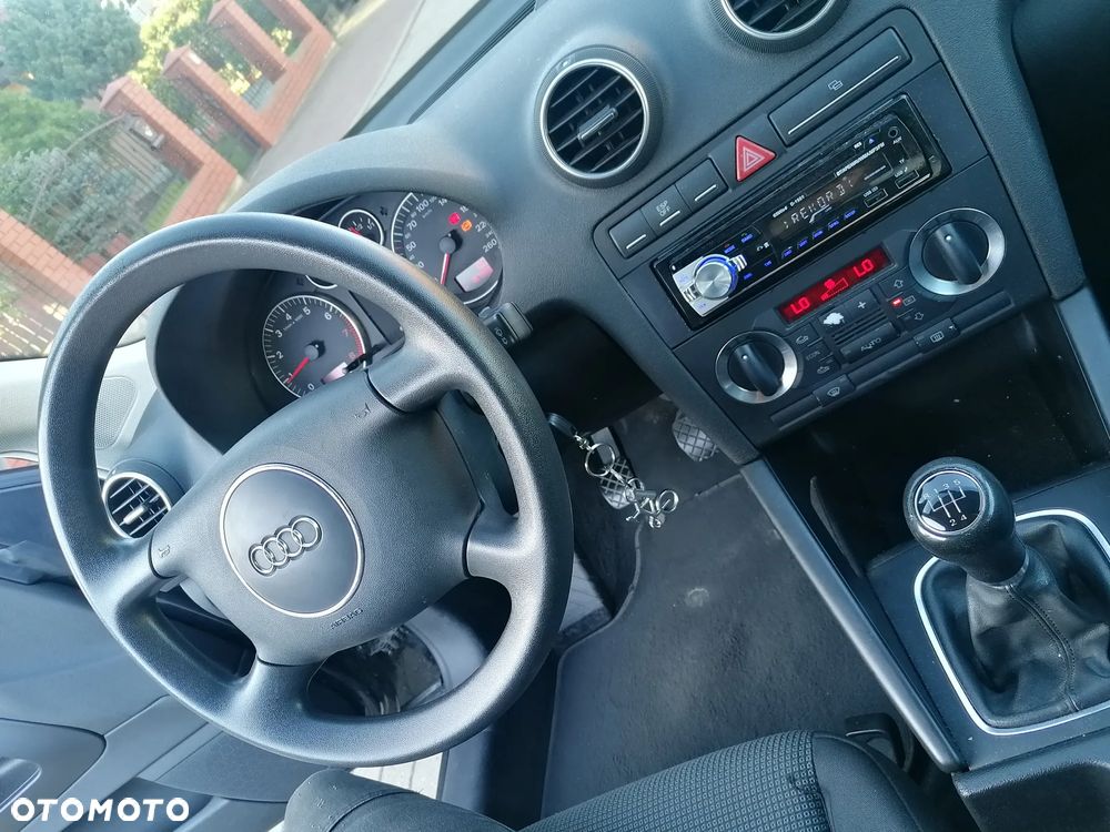 Audi A3 1.6 Attraction - 7