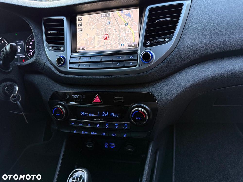Hyundai Tucson 1.6 GDI BlueDrive Design 2WD - 16