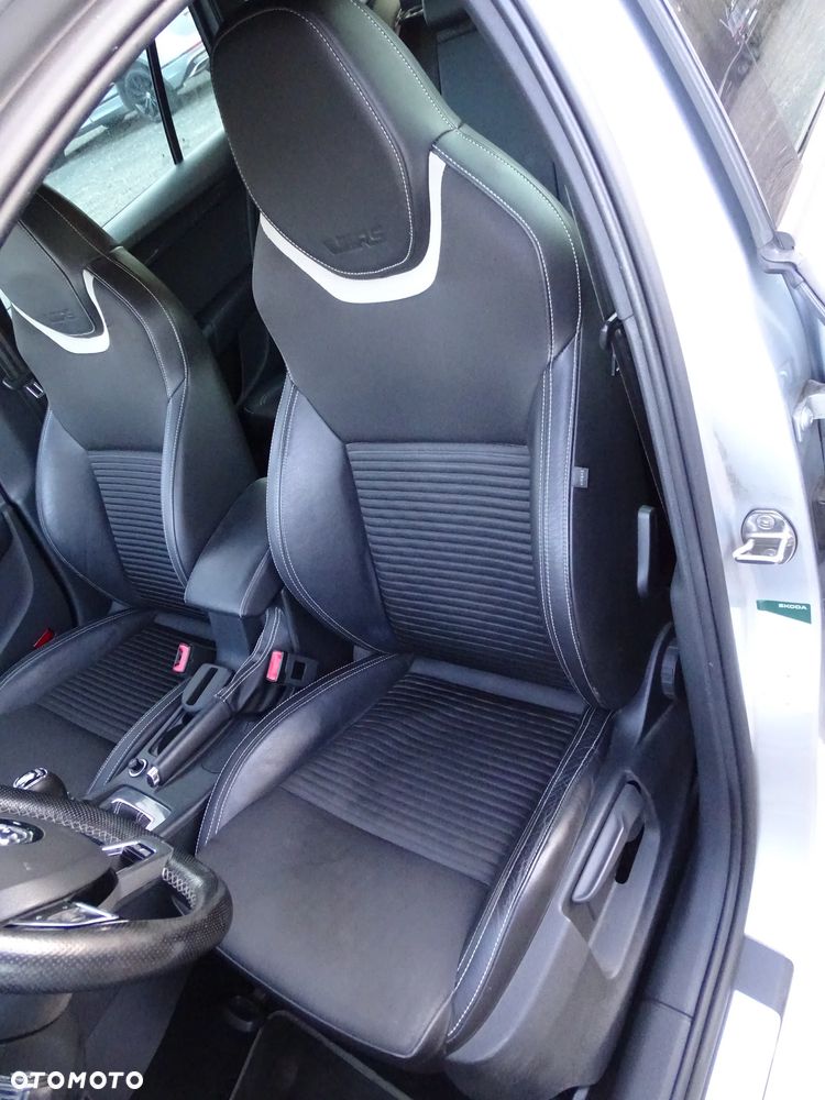 Skoda Octavia 2.0 TDI RS - 18