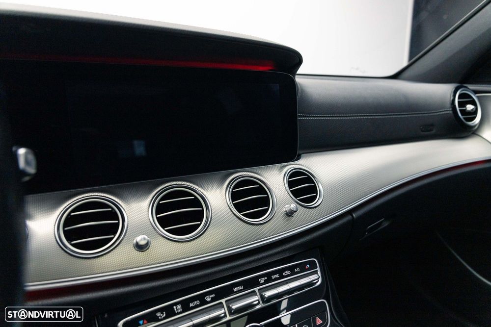 Mercedes-Benz E 220 d AMG Line - 35