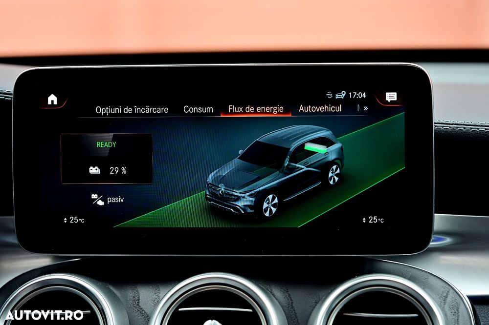 Mercedes-Benz GLC 300 e 4Matic 9G-TRONIC AMG Line Plus - 29