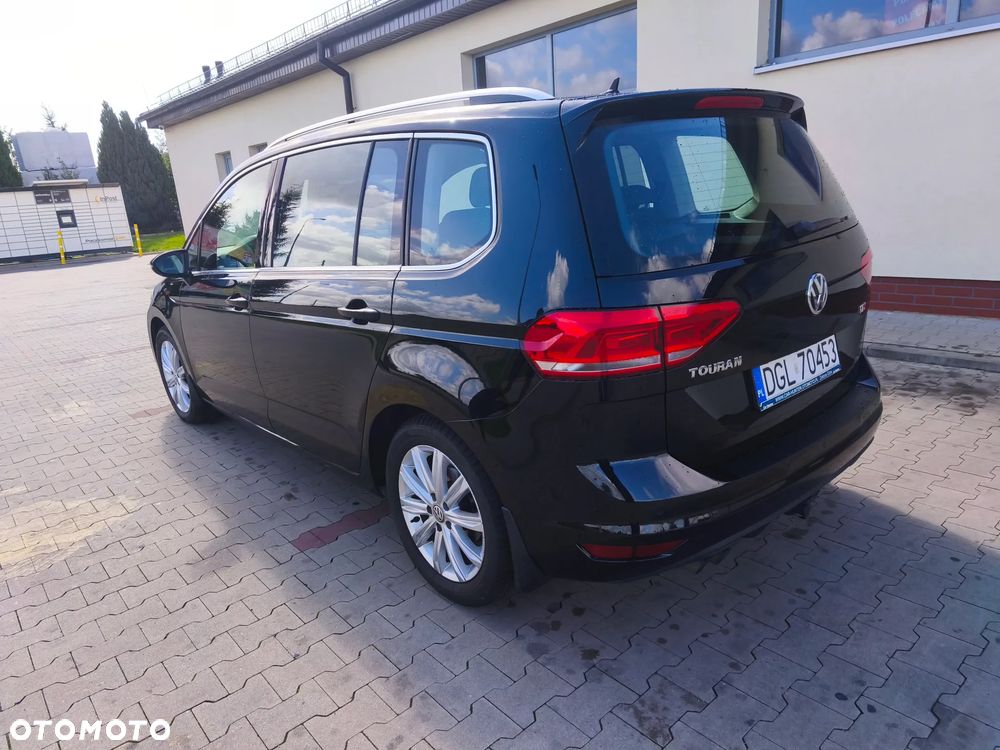 Volkswagen Touran 2.0 TDI SCR Highline - 9