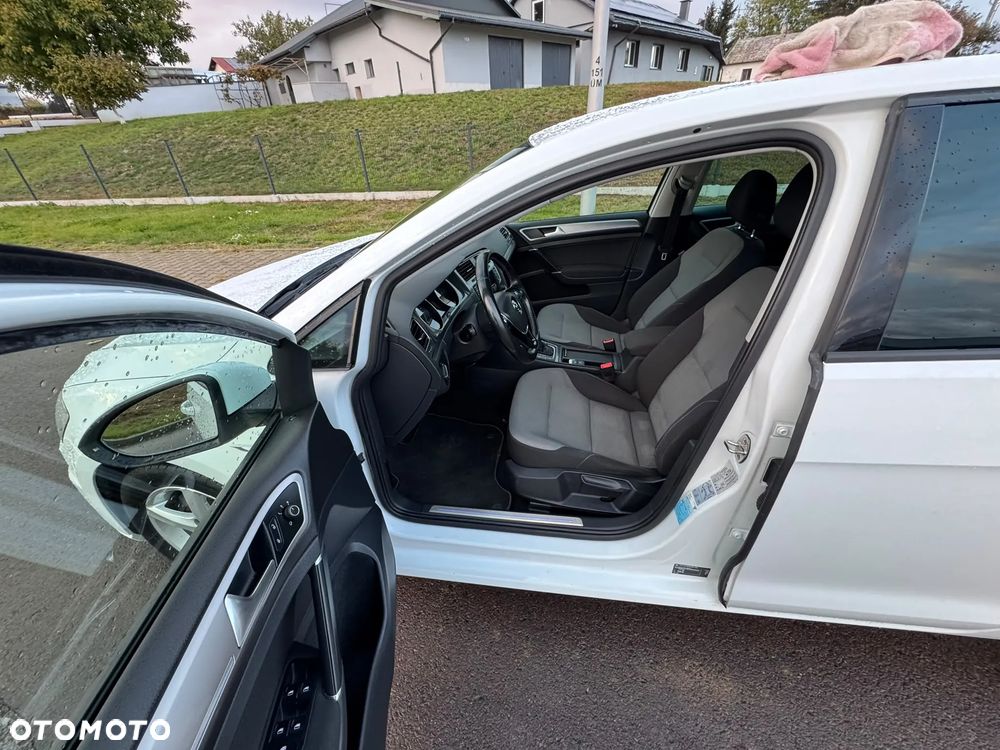 Volkswagen Golf e-Golf - 16