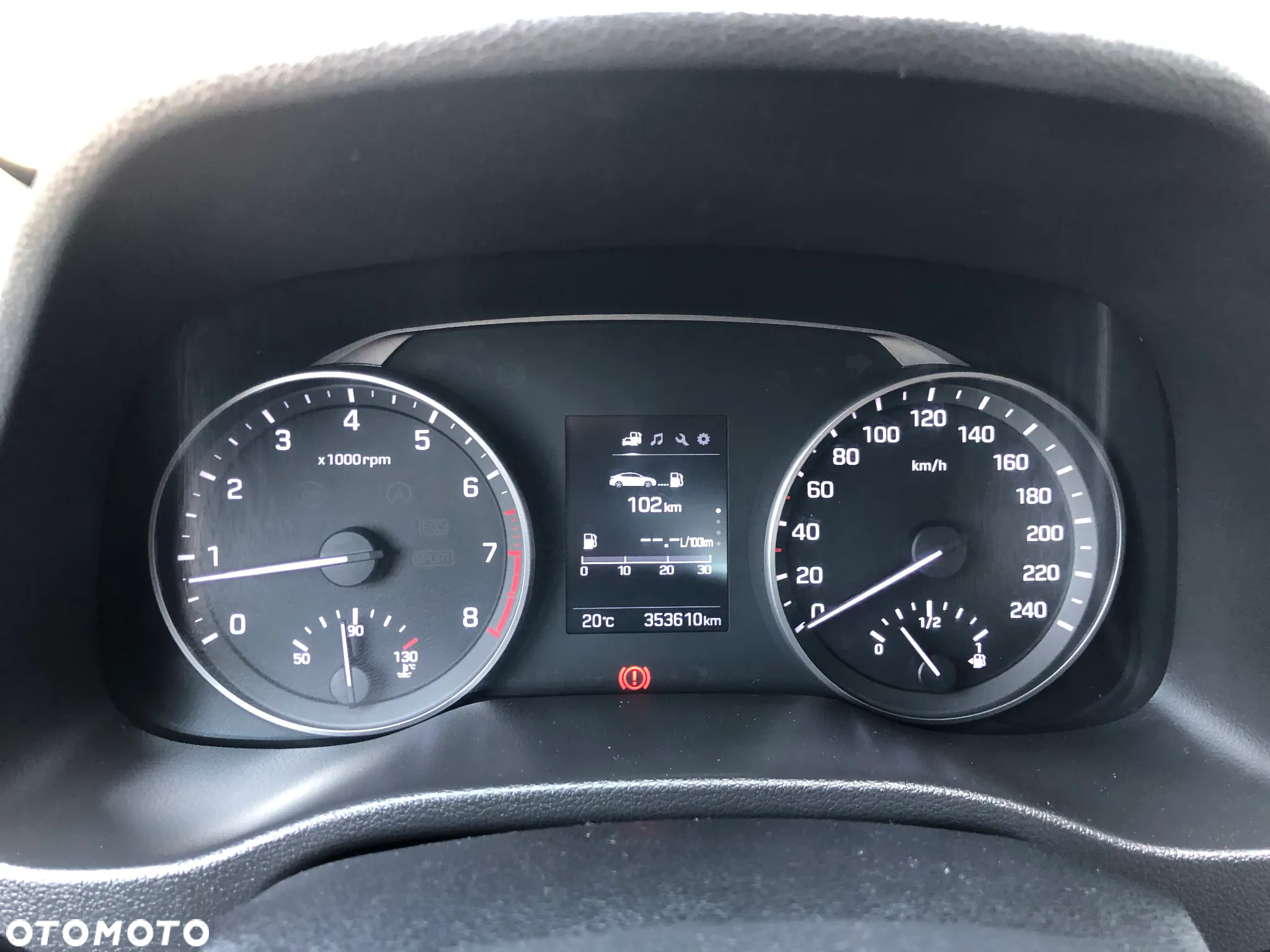 Hyundai Elantra 1.6 Comfort - 14