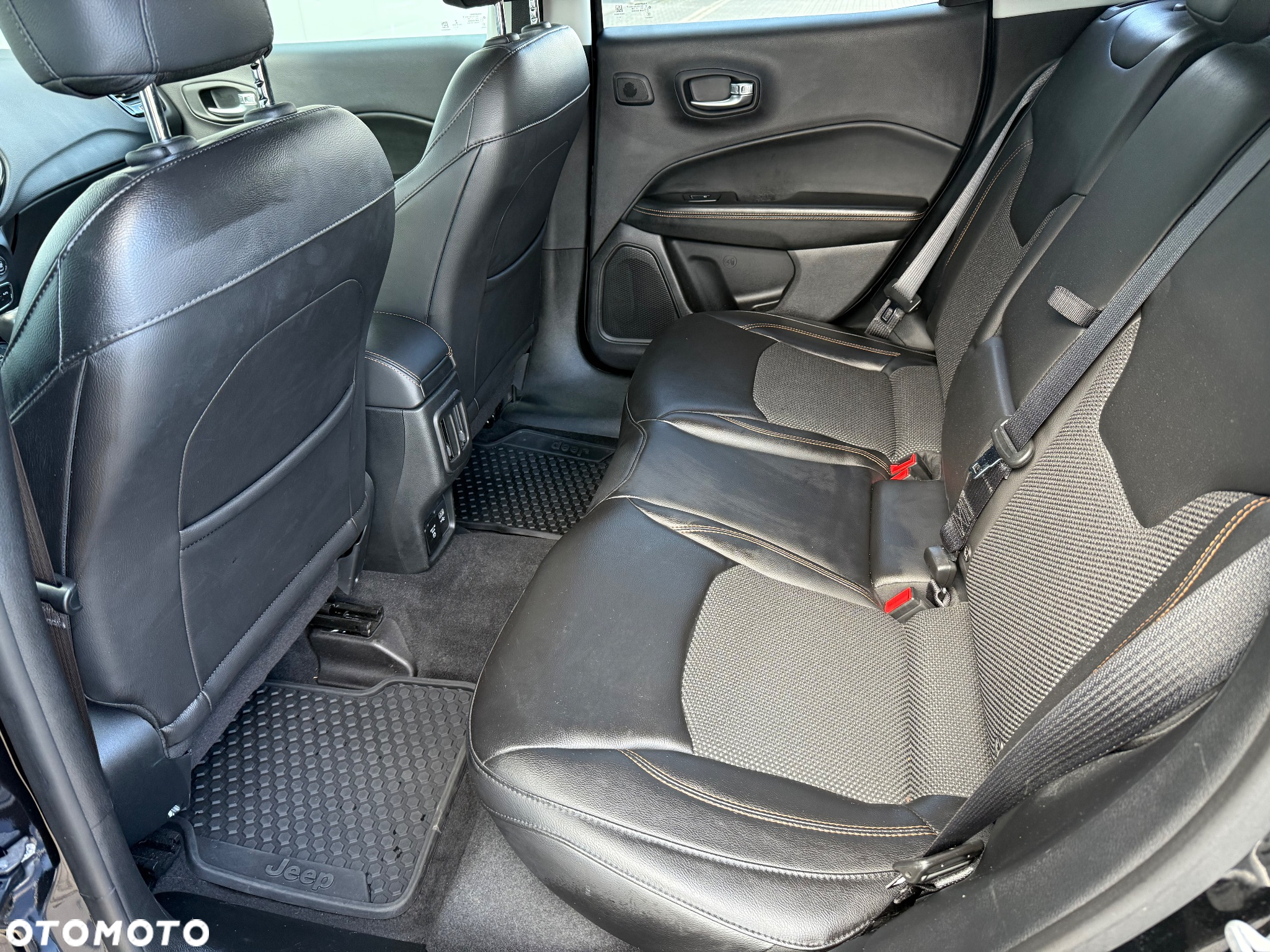 Jeep Compass - 19