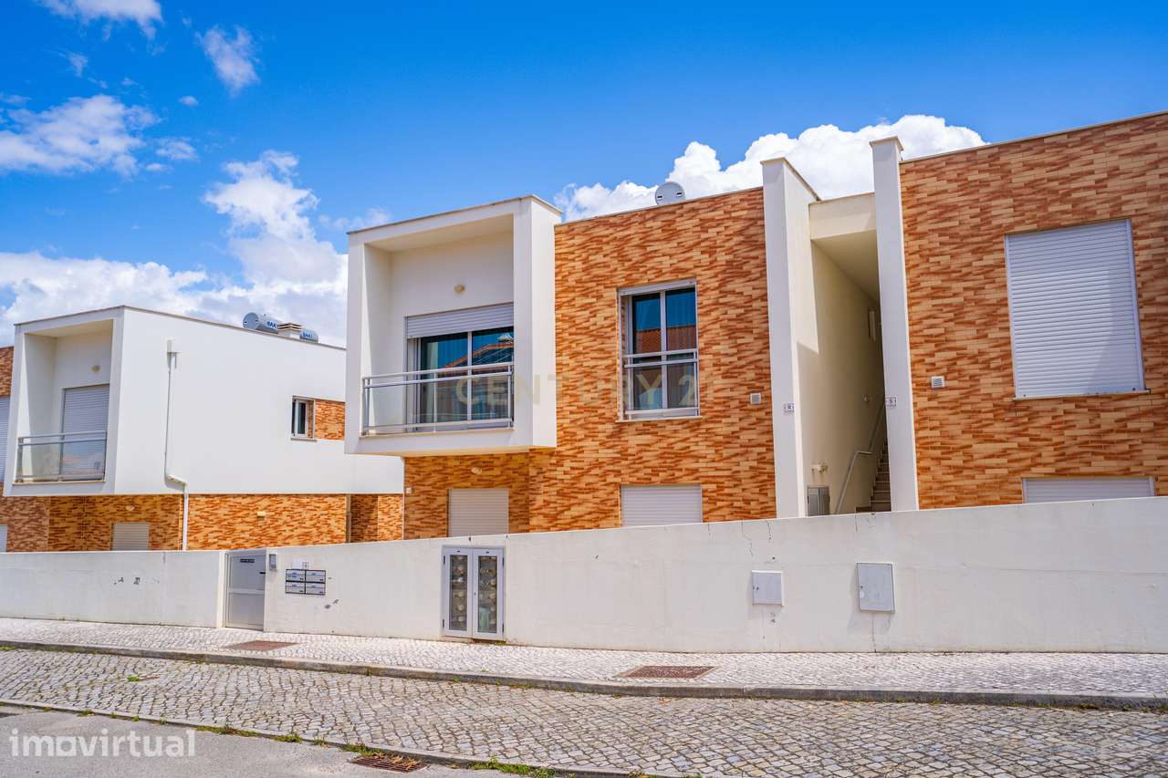 Apartamento T2 Condomínio Fechado Vista Baía - Grande imagem: 3/24