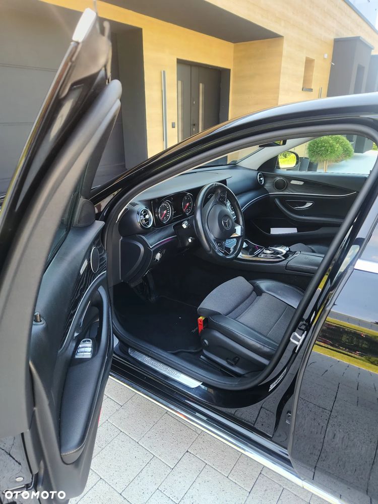 Mercedes-Benz Klasa E 220 d 4-Matic 9G-TRONIC - 5