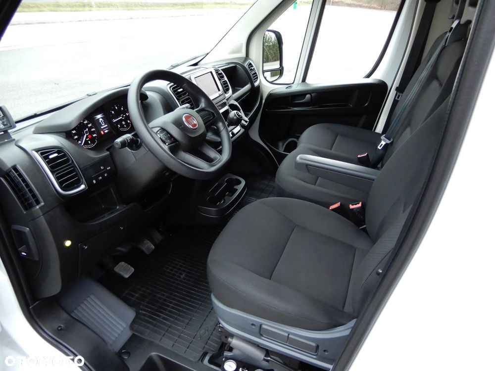 Fiat Ducato Serii 8 MAXI Wzmacniany 2.2 MultiJet3 H3-POWER 160 KM Chłodnia 4226 mm 8 Euro Palet Boczne Drzwi Agregat Zanotti -20*C Android Auto Carplay Stan Auta JAK NOWY POLECAM - 35