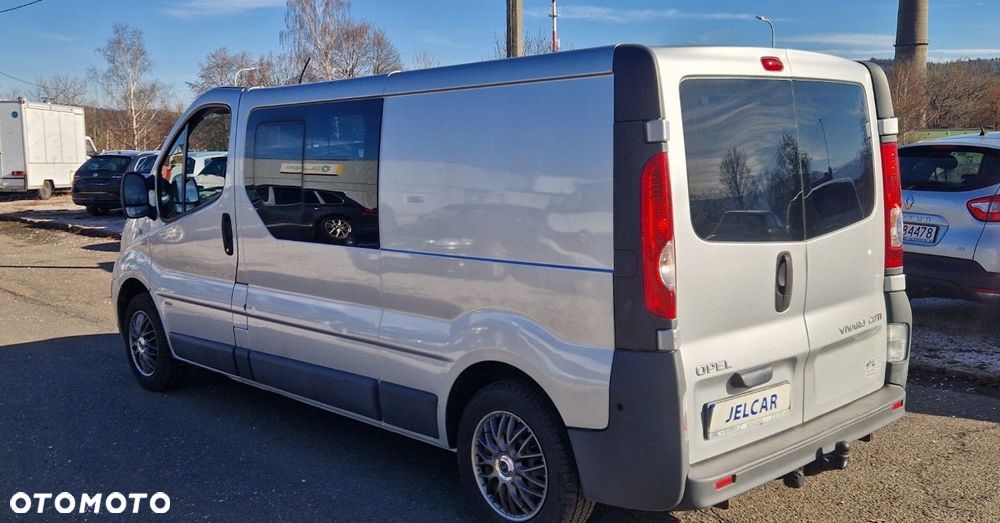 Opel Vivaro - 8