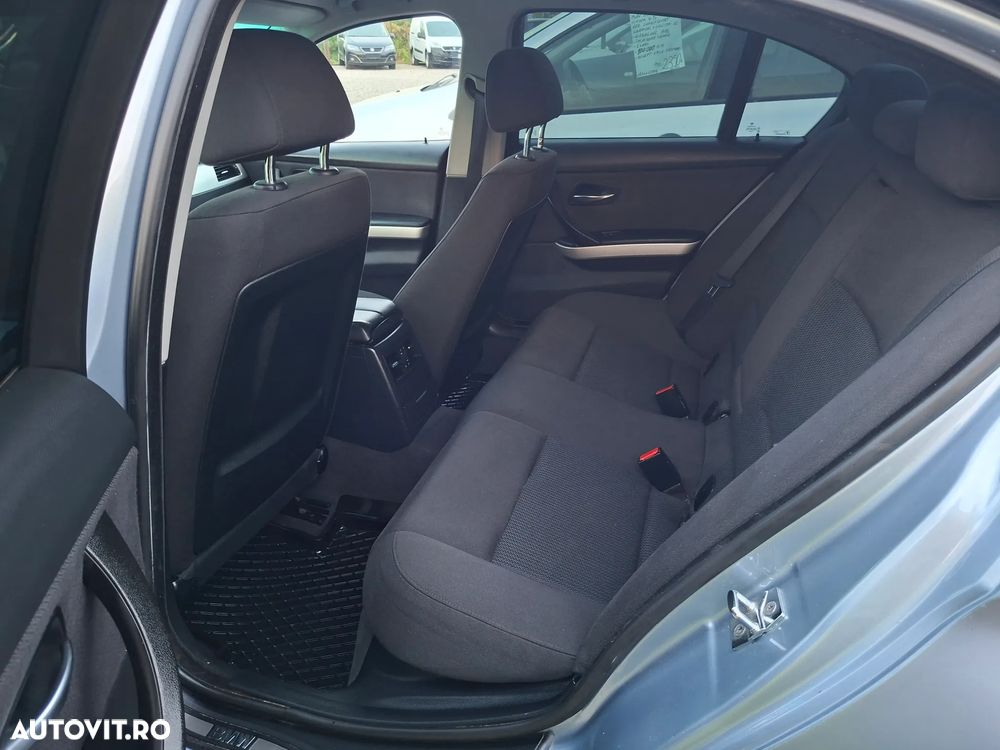 BMW Seria 3 318d - 8