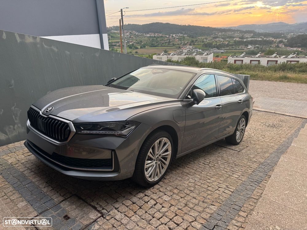 Skoda Superb - 1