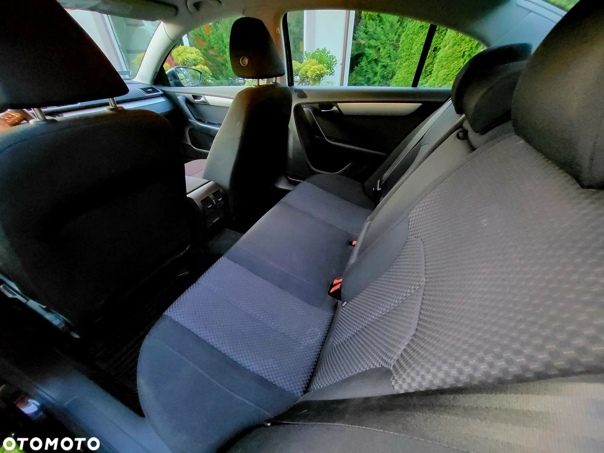 Volkswagen Passat - 14