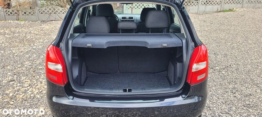 Skoda Fabia 1.2 HTP Elegance - 17