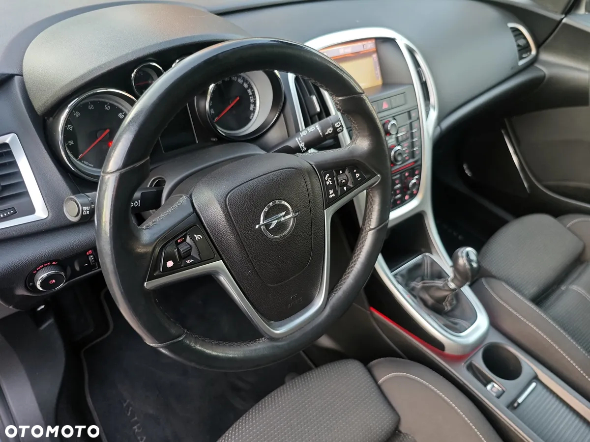Opel Astra IV 1.4 T Cosmo - 26