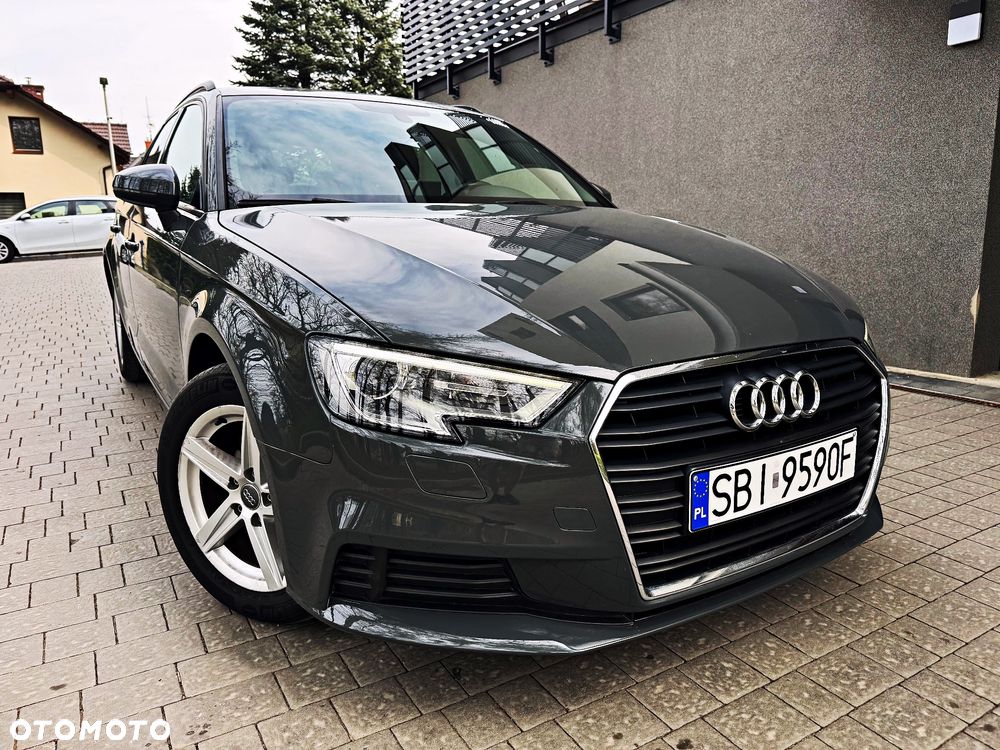 Audi A3 Sportback 1.6 TDI design - 4
