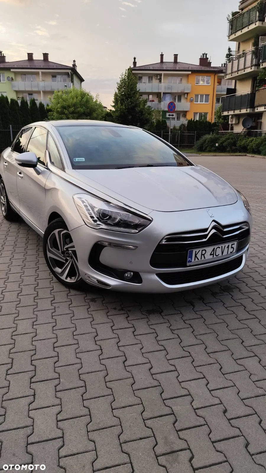 Citroën DS5 1.6 e-HDi Chic MCP - 19