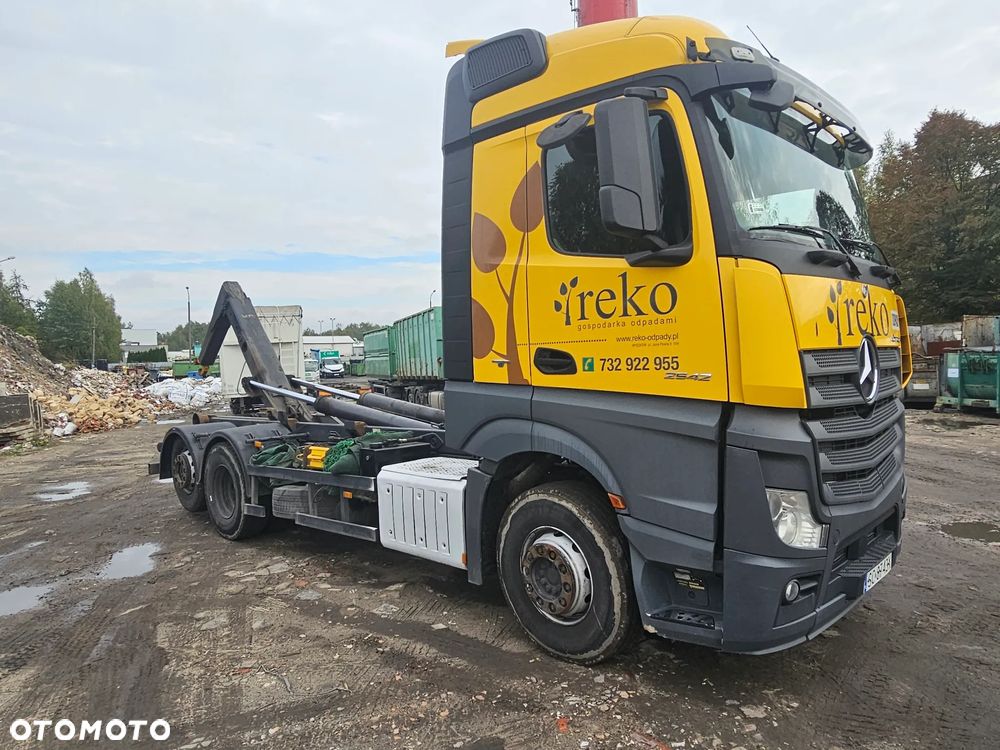 Mercedes-Benz ACTROS - 8