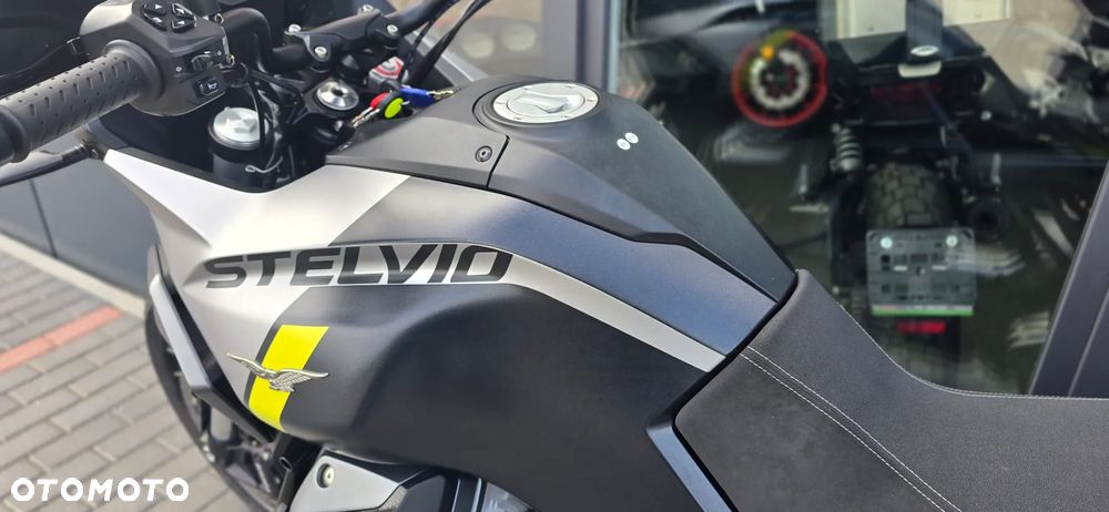 Moto Guzzi Stelvio - 36