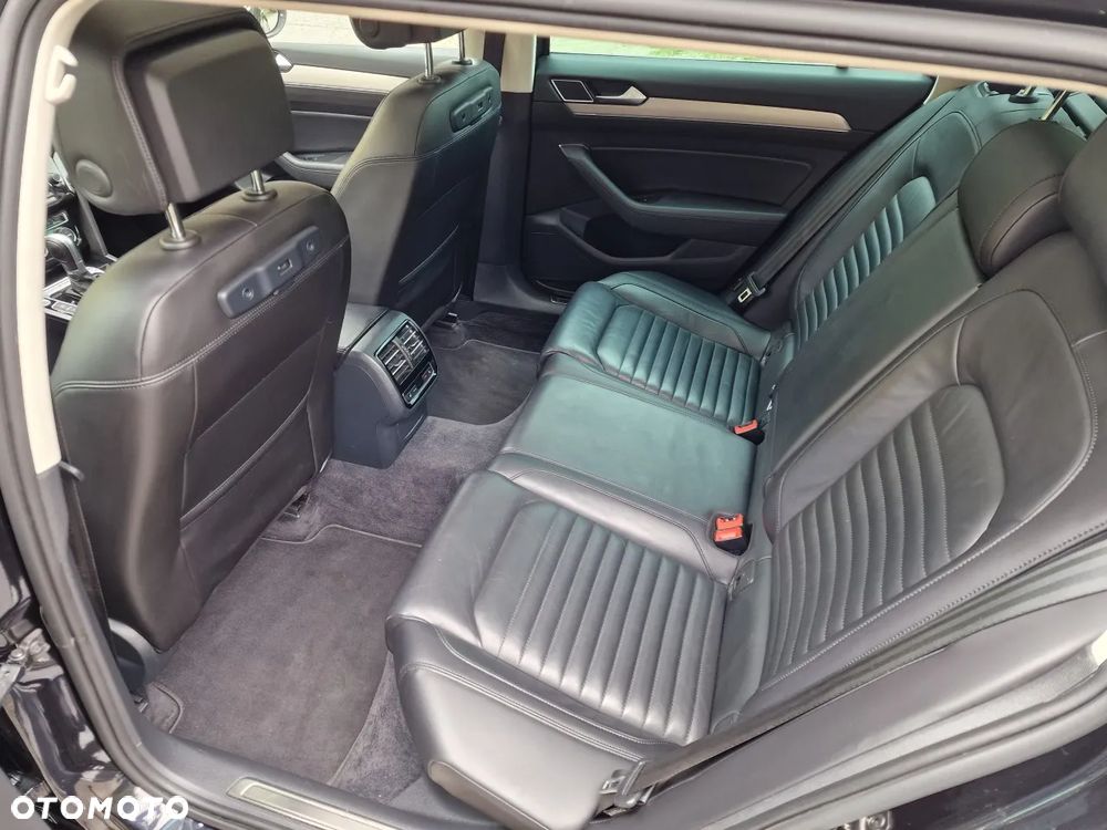 Volkswagen Passat Variant 2.0 TDI Bi-Turbo BMT 4Mot Highline DSG - 15