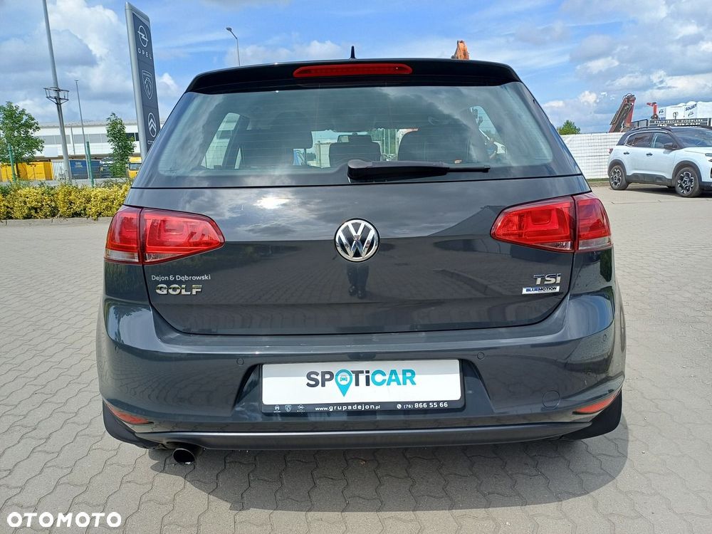 Volkswagen Golf - 5