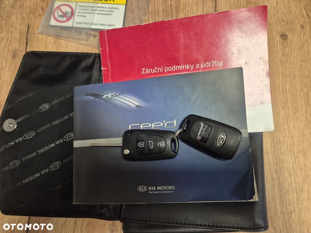 Kia Ceed - 28