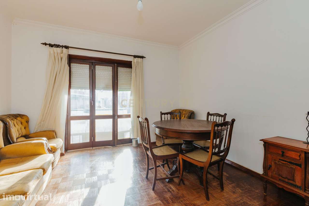 Apartamento T3 com 113m² e varanda localizado no Centro da cidade do C - Grande imagem: 5/32