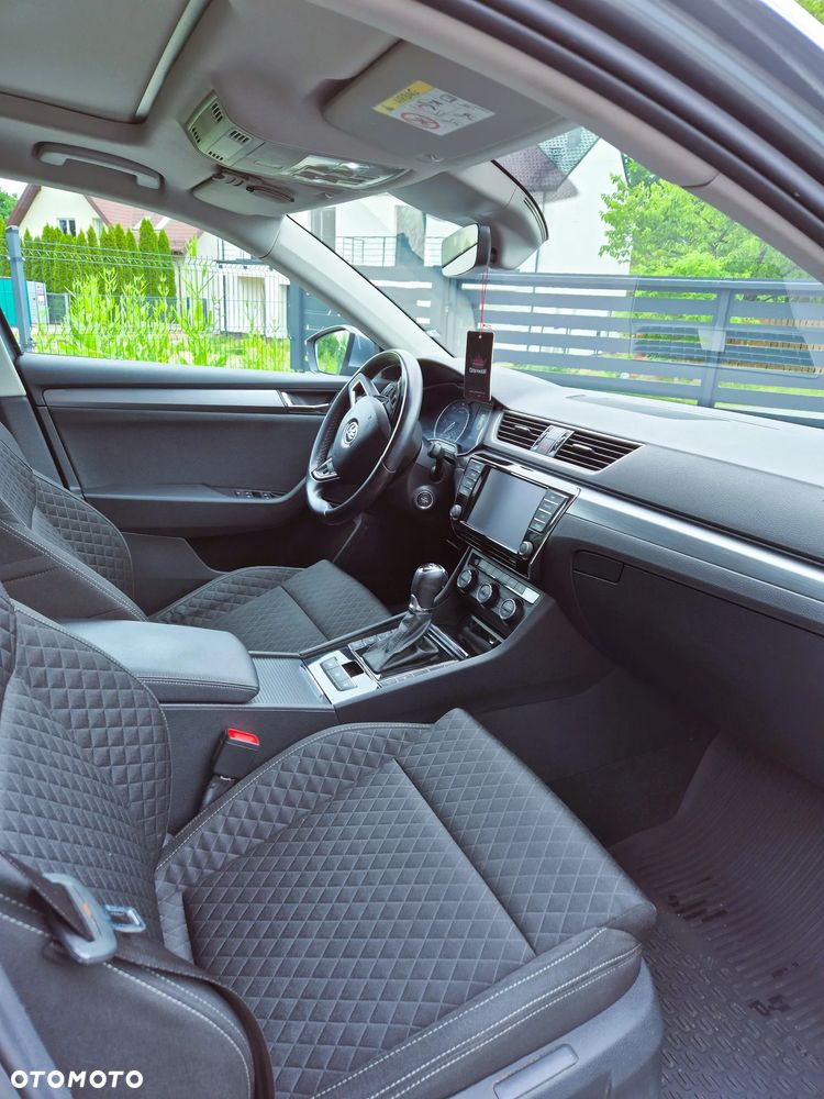 Skoda Superb 2.0 TDI Style DSG - 10