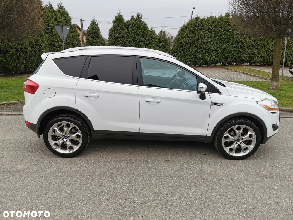 Ford Kuga 2.0 TDCi 2x4 Titanium - 10
