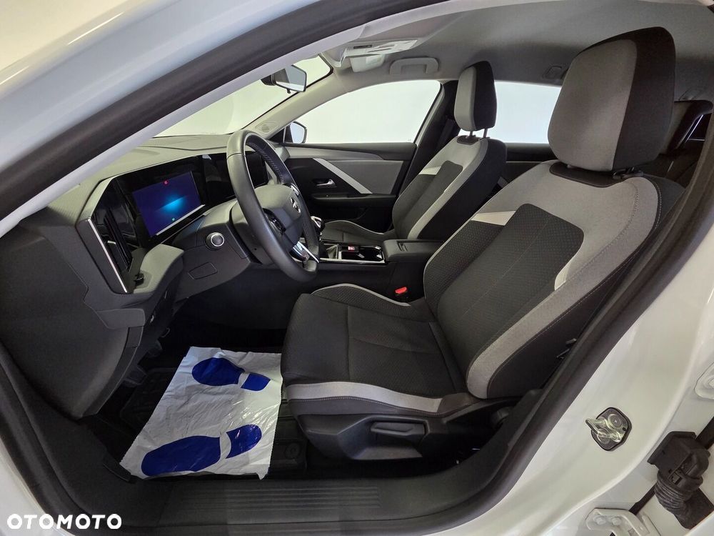 Opel Astra 1.2 T Edition S&S - 10