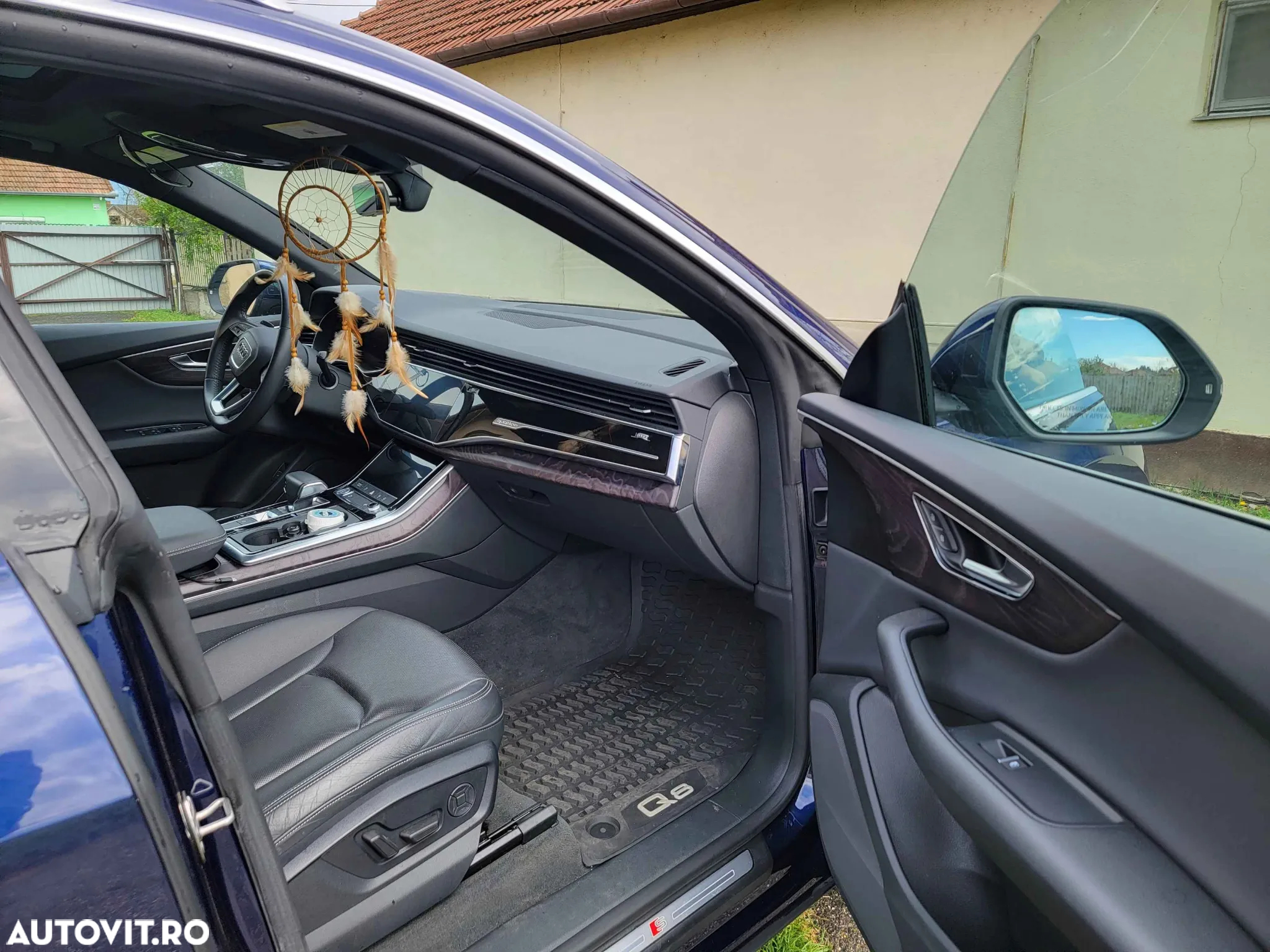 Audi Q8 - 10