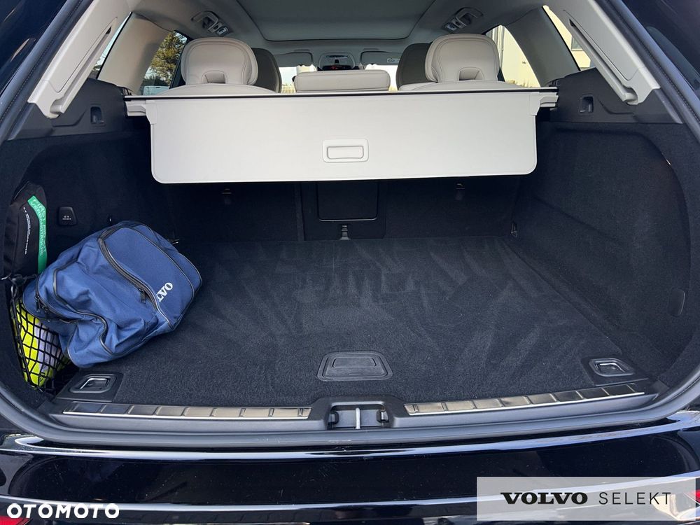 Volvo XC 60 B4 B Momentum - 18