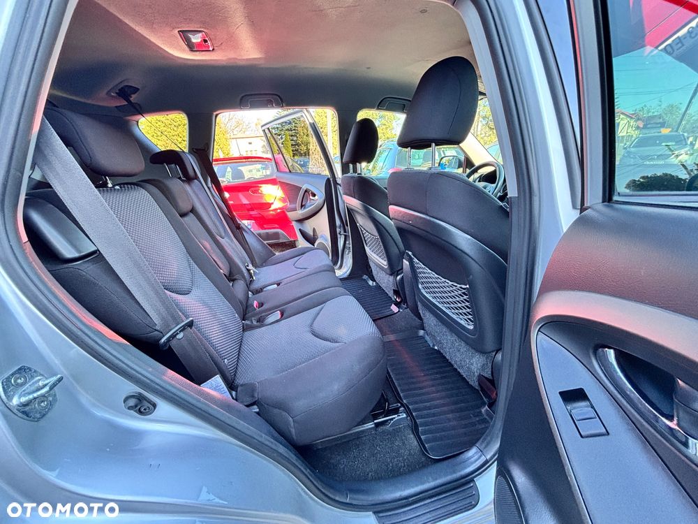 Toyota RAV4 2.0 4x2 - 12