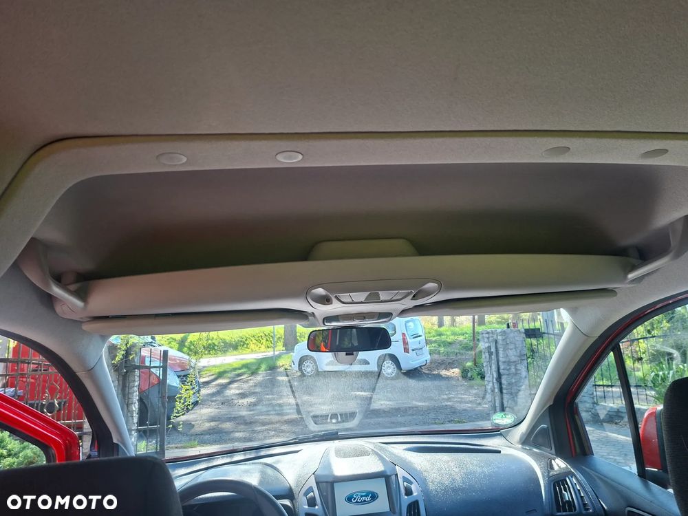 Ford Tourneo Connect 1.5 TDCi Start-Stop Titanium - 11