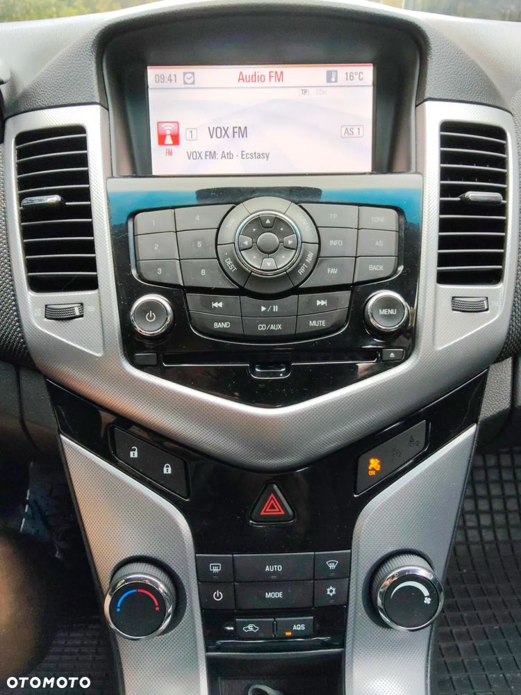 Chevrolet Cruze 1.8 LT - 12