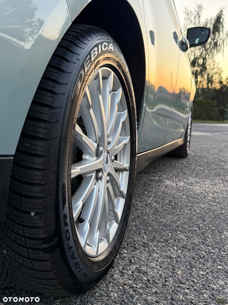 Ford C-MAX - 12